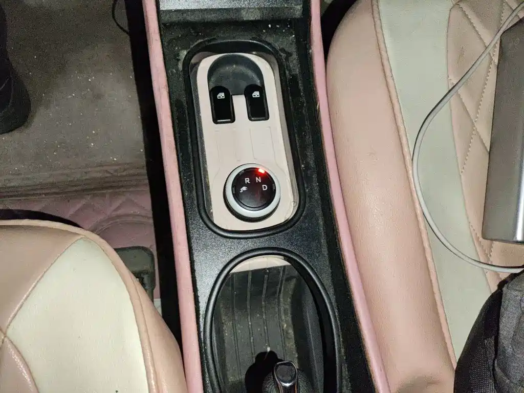 Wuling MINIEV — миниатюра 10