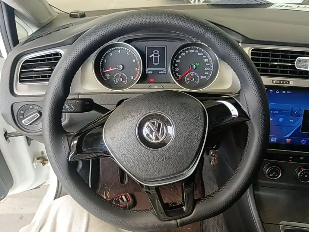 Volkswagen Golf — миниатюра 11