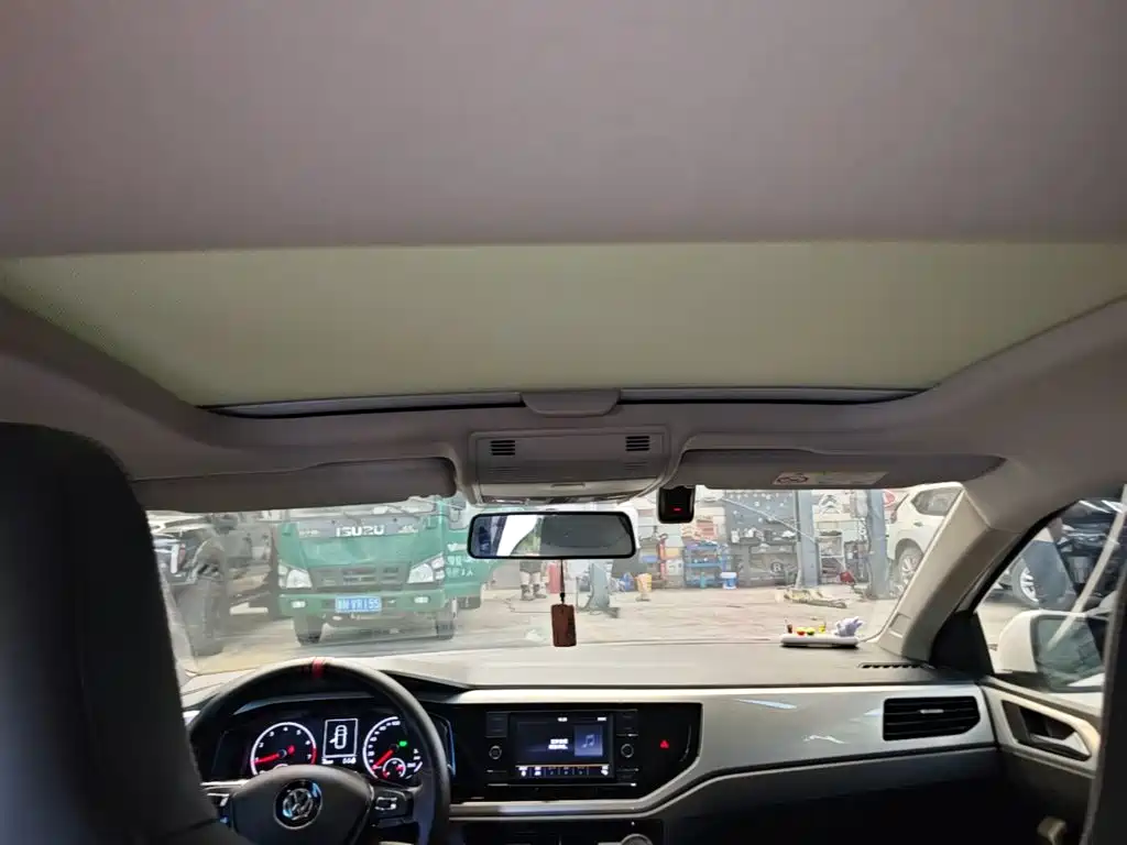 Volkswagen Polo — миниатюра 18
