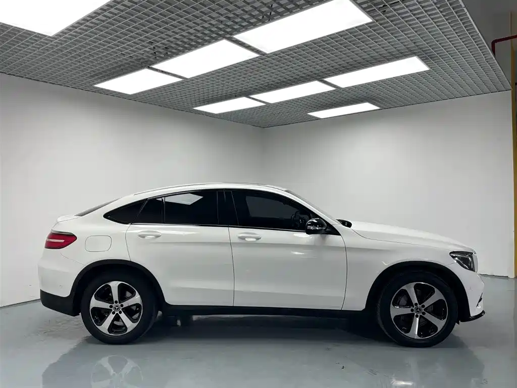 Mercedes-Benz GLC 2017 GLC 200 4MATIC SUV