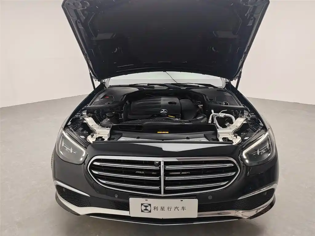 Mercedes-Benz E-Class — миниатюра 15