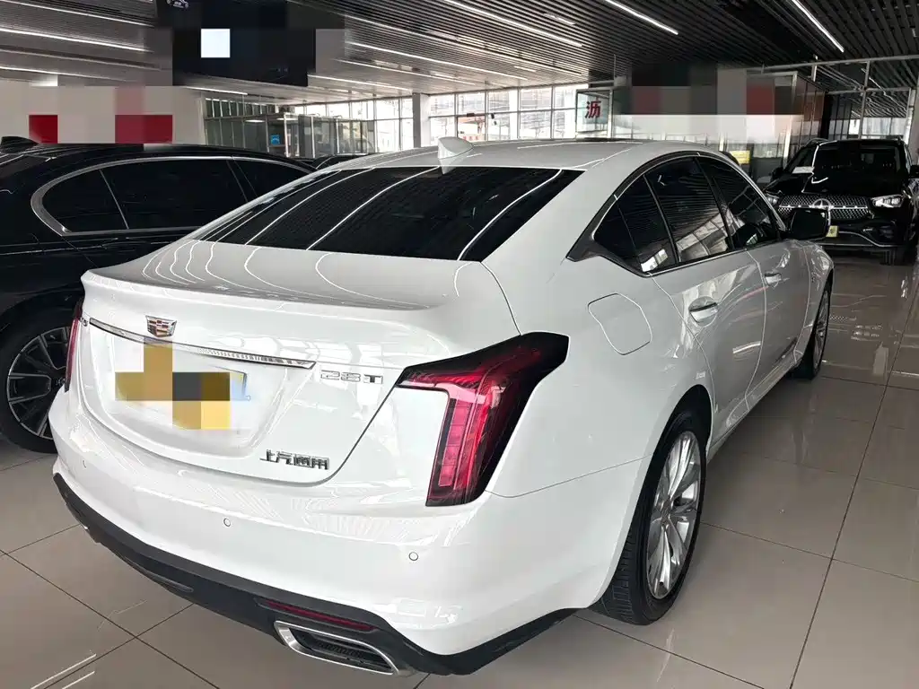 Cadillac CT5 — миниатюра 8