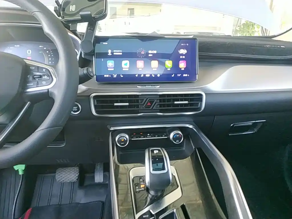 Geely Binyue — миниатюра 13