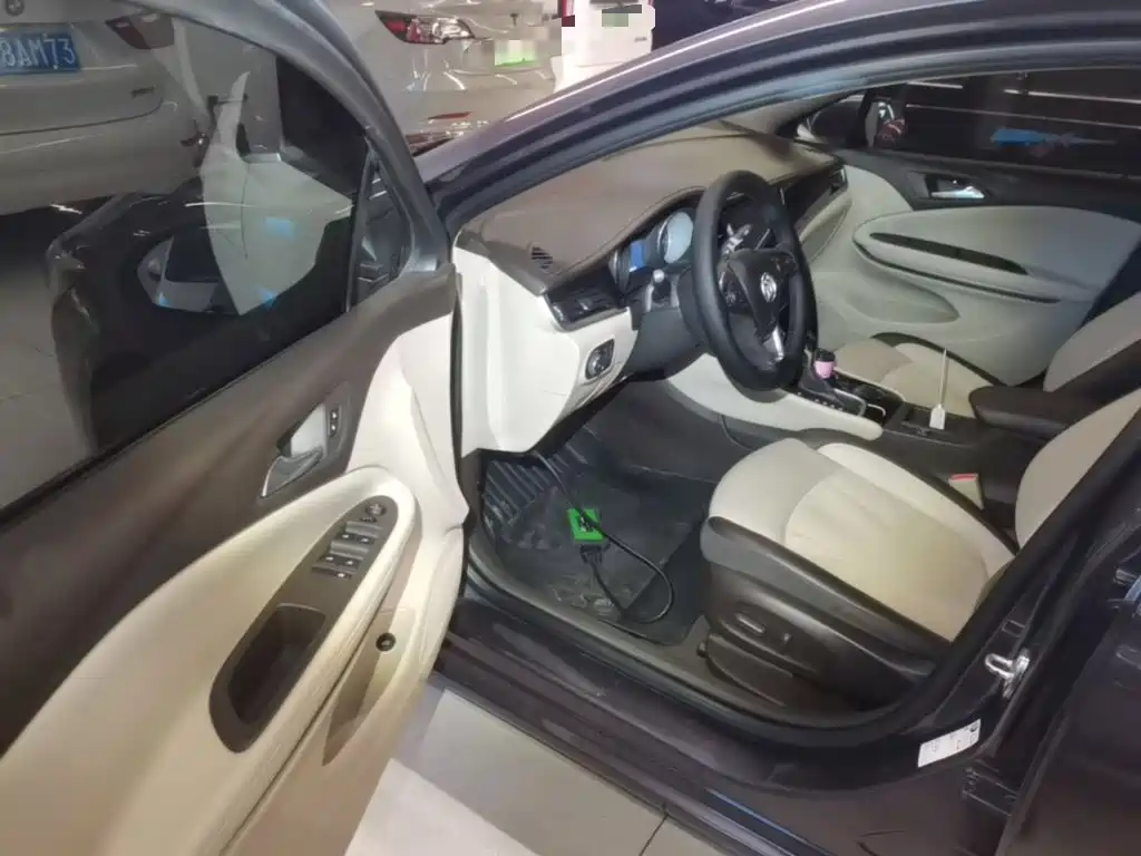 Buick Verano — миниатюра 16