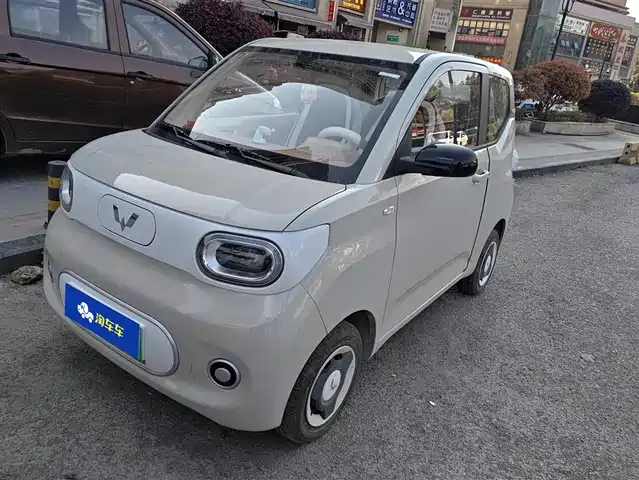 WULING HONGGUANG MINIEV 2025