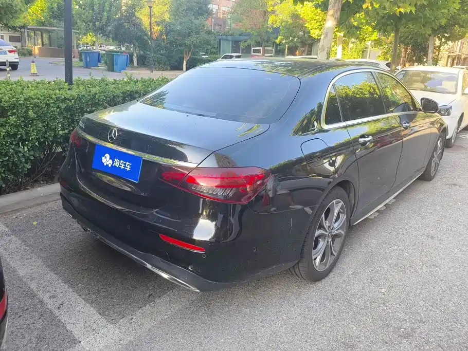 Mercedes-Benz E-Class — миниатюра 3