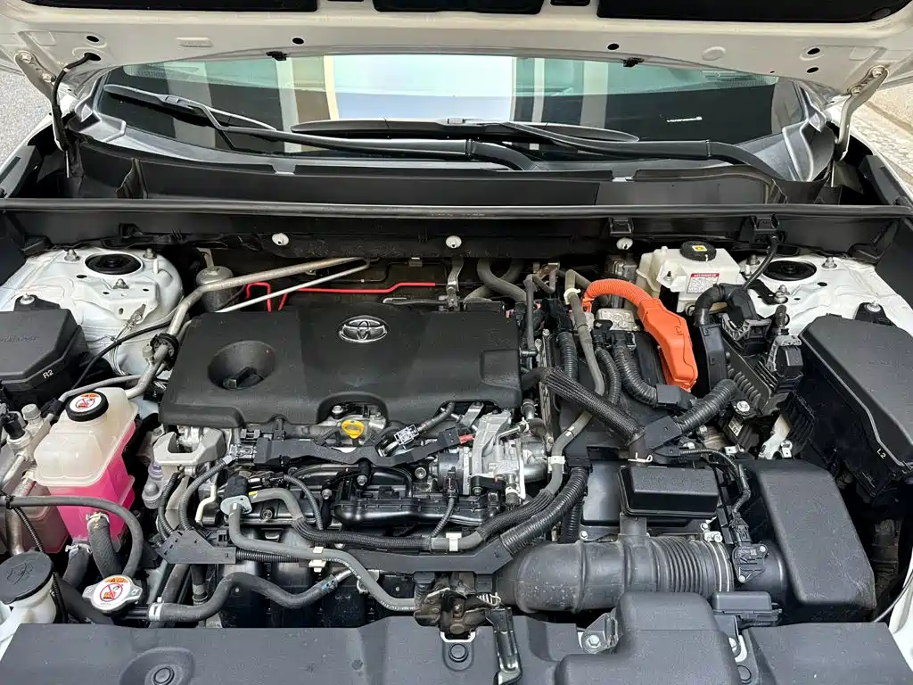 Toyota RAV4 — миниатюра 7