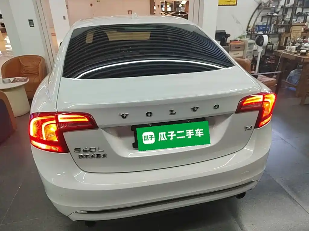 Volvo S60 — миниатюра 6
