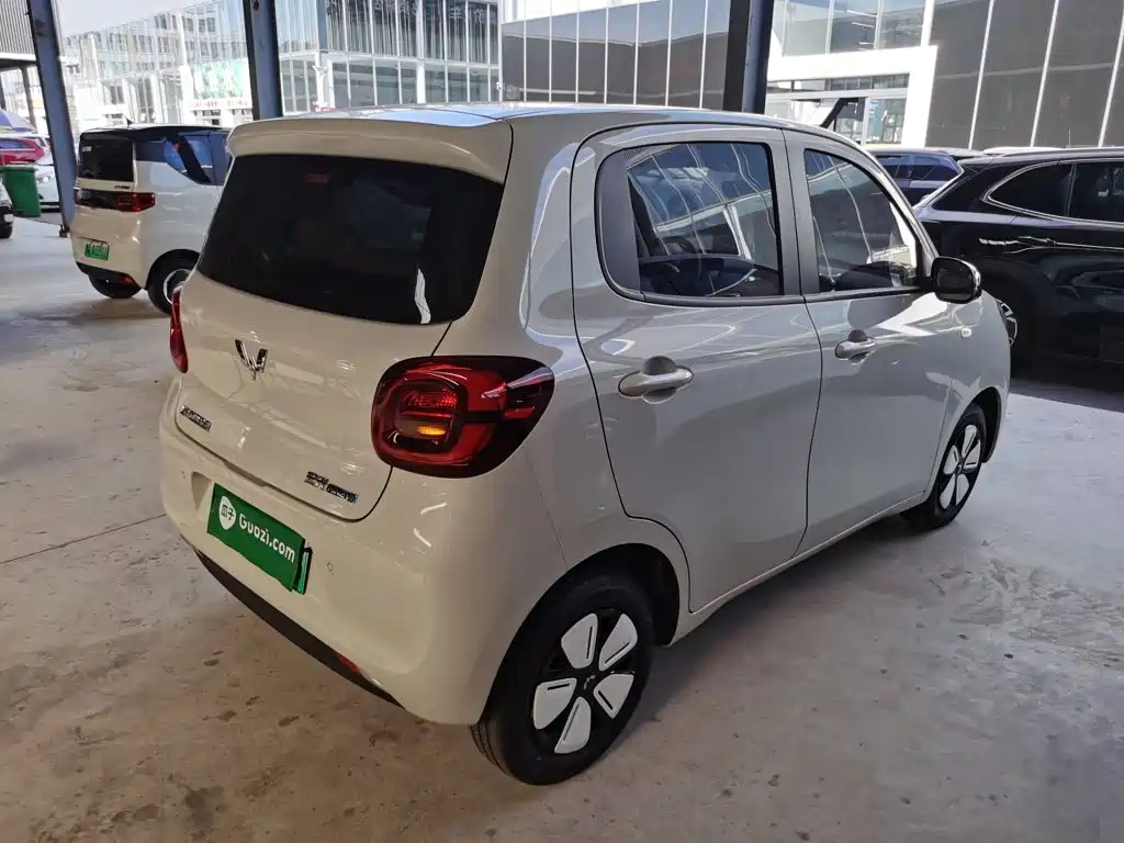 Wuling MINIEV — миниатюра 7
