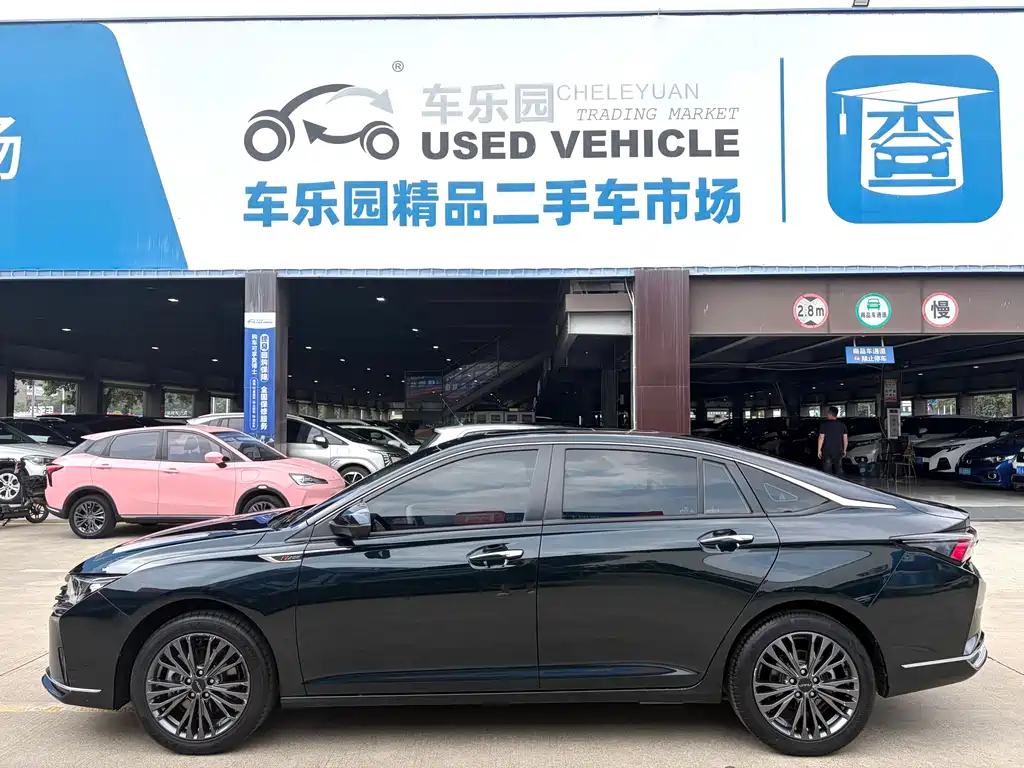 Dongfeng Aeolus Yixuan Max MAX 2023 1.5T