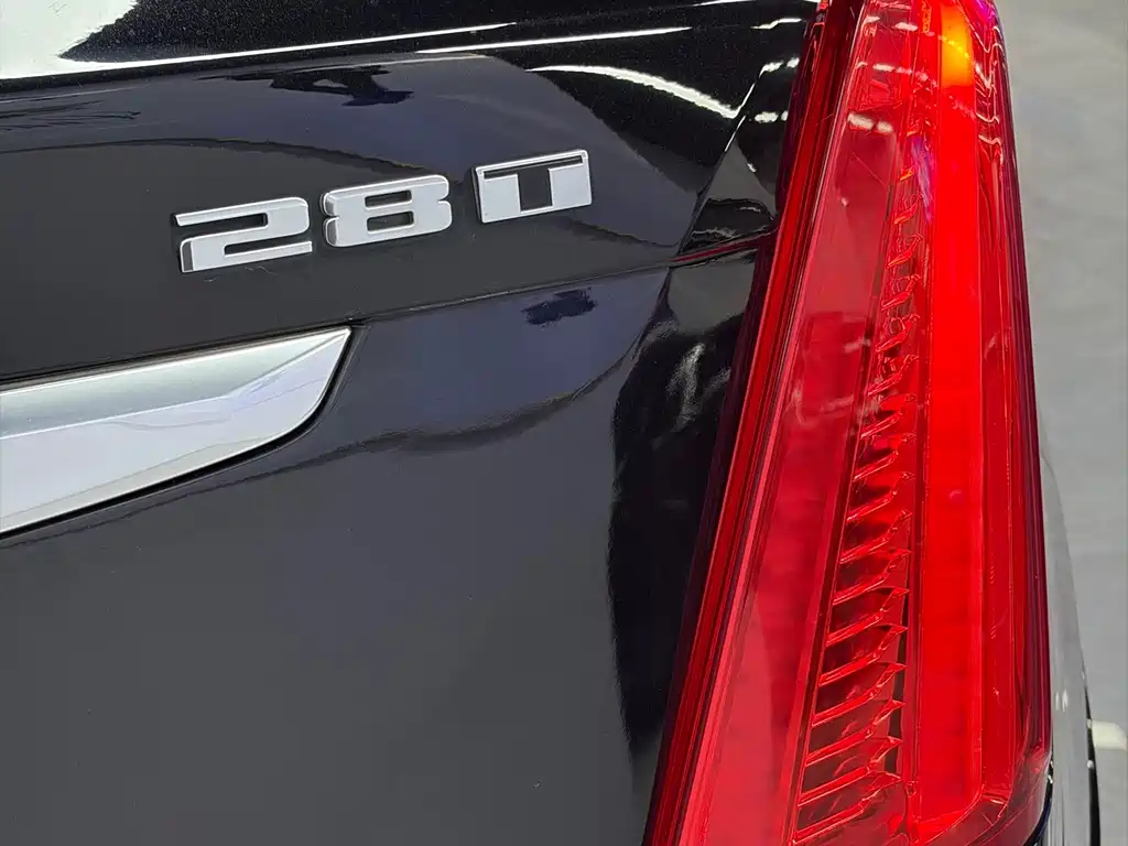 Cadillac XT5 — миниатюра 8