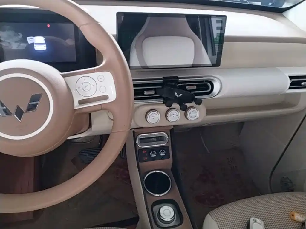 Wuling MINIEV — миниатюра 13