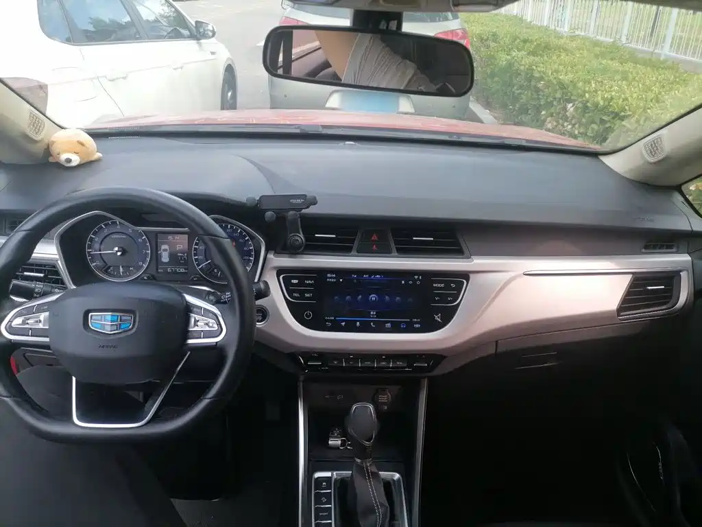 Geely Vision X3 — миниатюра 5