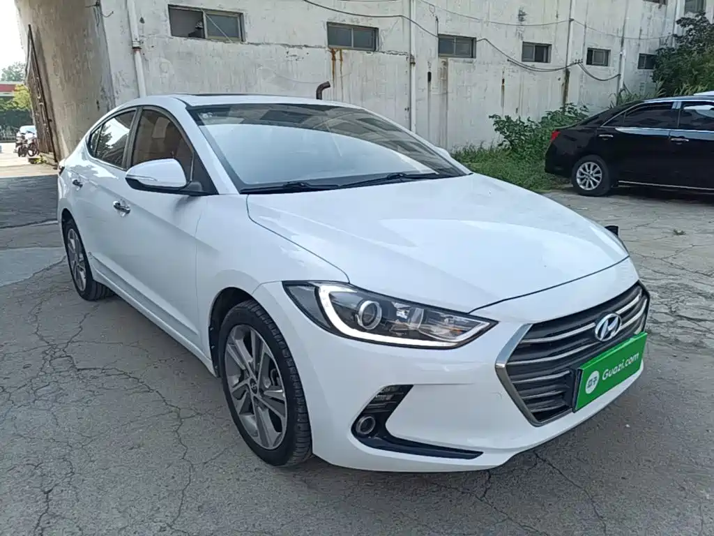 Hyundai Elantra — миниатюра 4