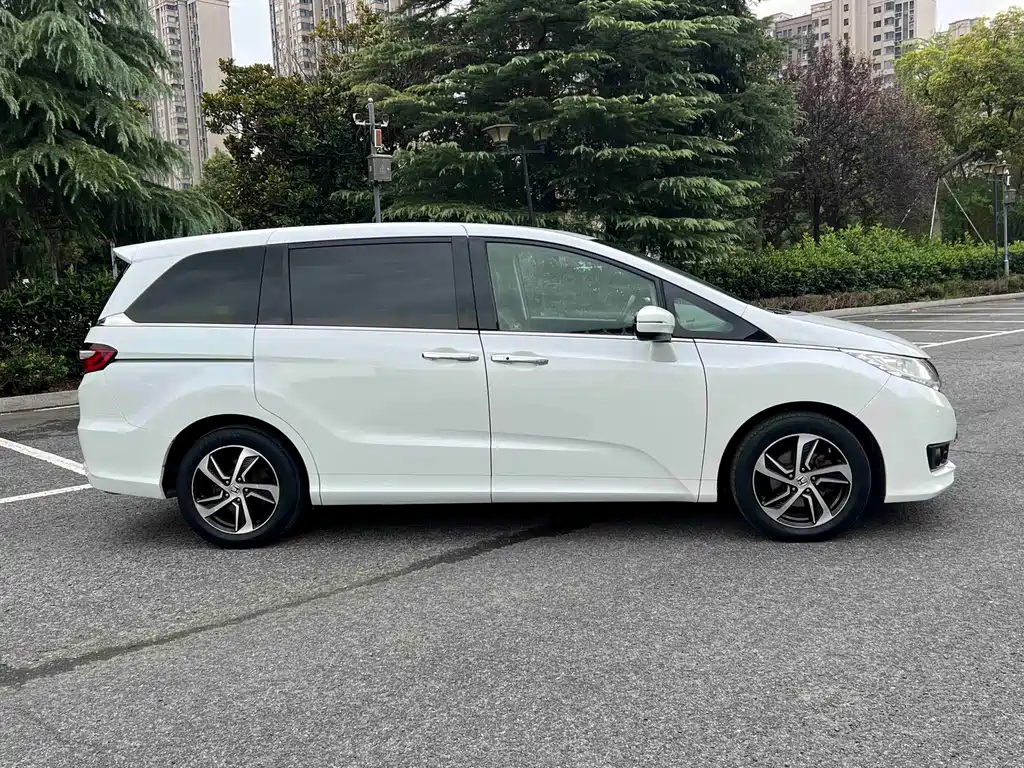 Honda Odyssey — миниатюра 7