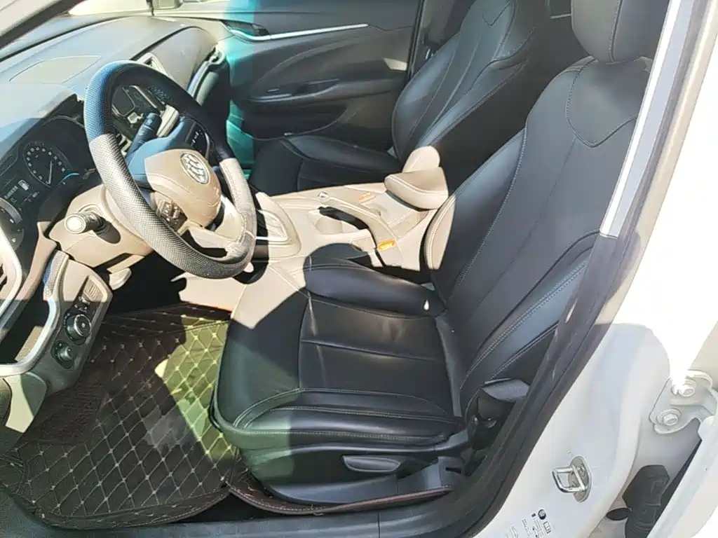 Buick Excelle — миниатюра 15
