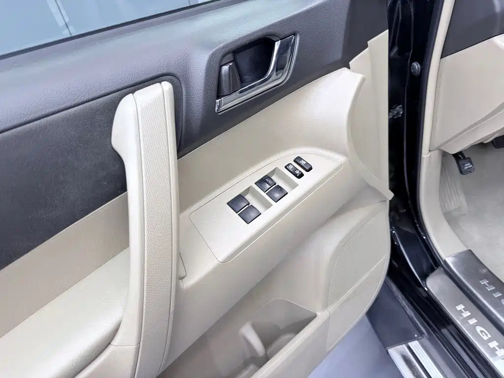 Toyota Highlander — миниатюра 7