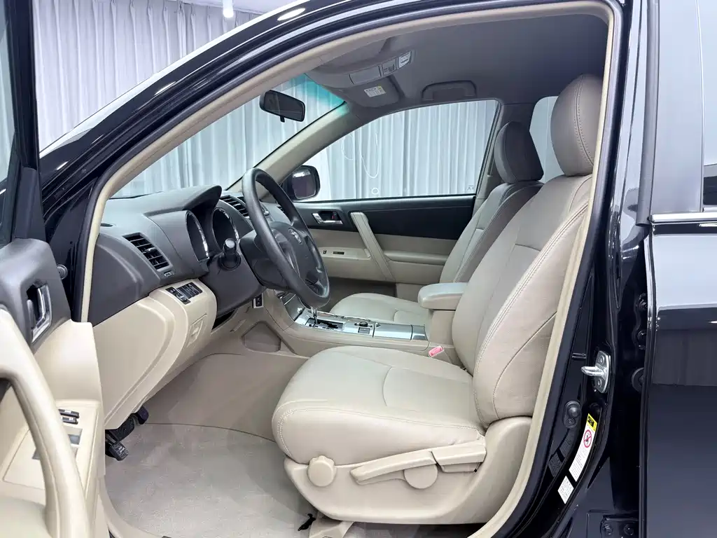 Toyota Highlander — миниатюра 8