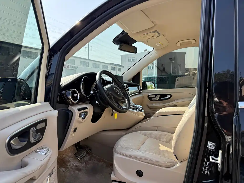 MERCEDES-BENZ V CLASS