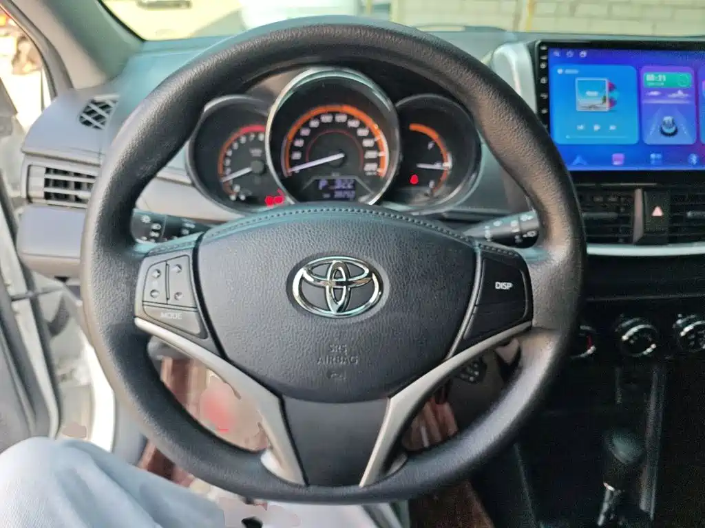 Toyota Yaris L — миниатюра 11