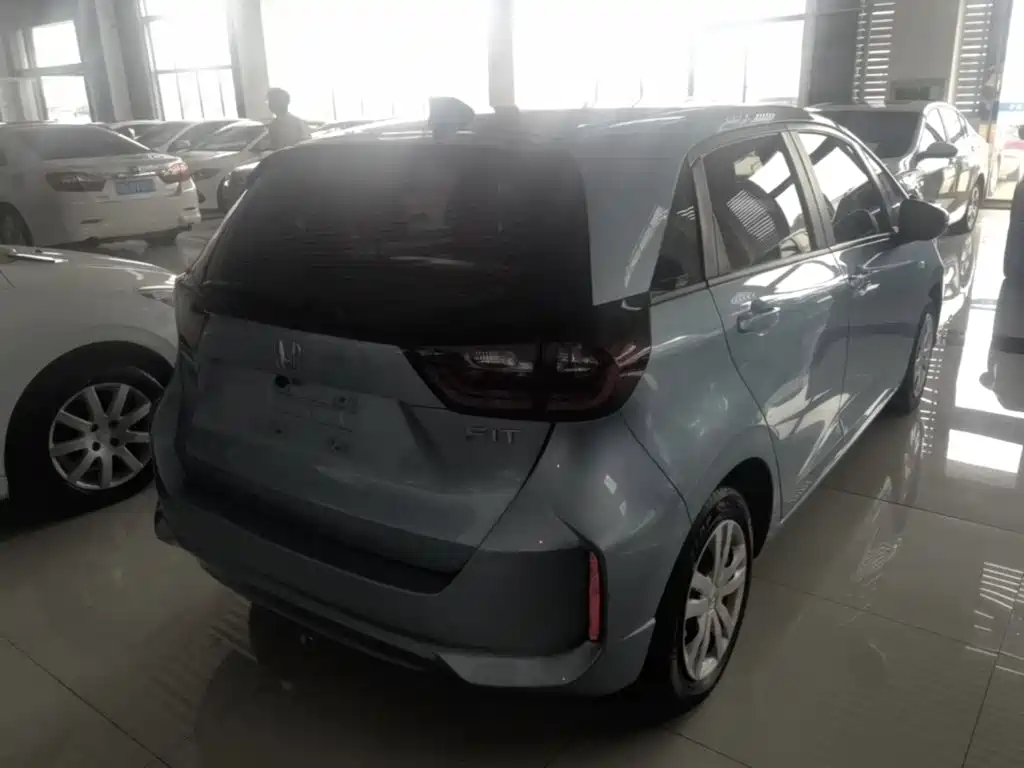 Honda Fit — миниатюра 7