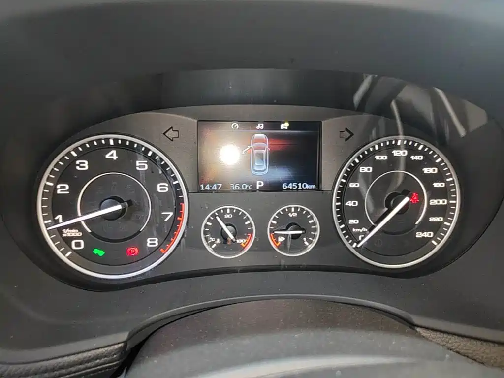 Borgward BX7 — миниатюра 12