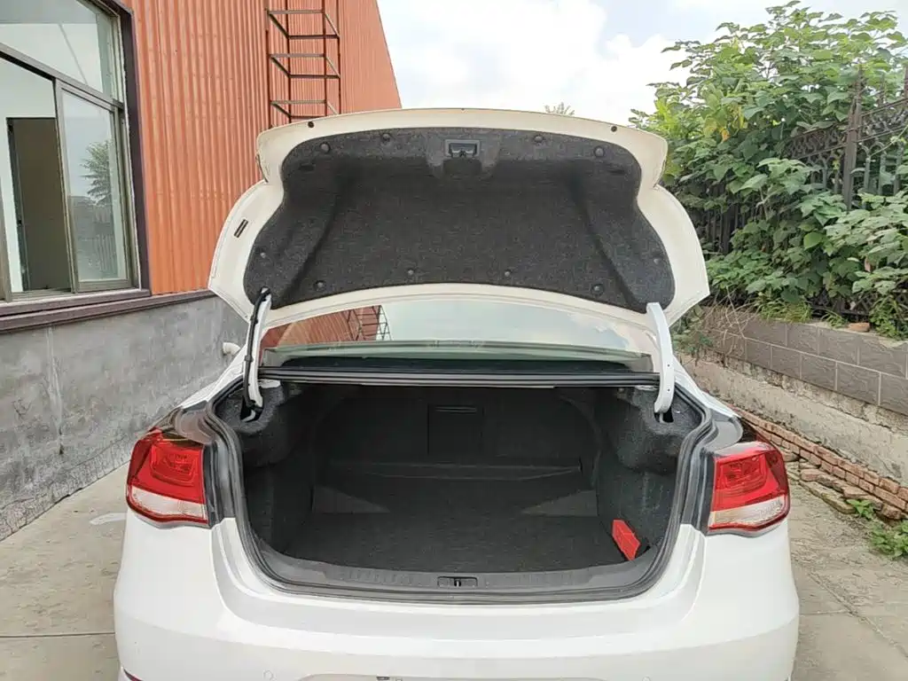 Chevrolet Malibu — миниатюра 19