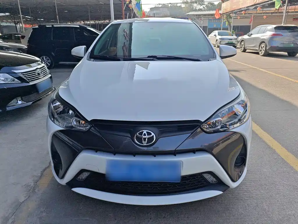 Toyota Yaris L — миниатюра 3