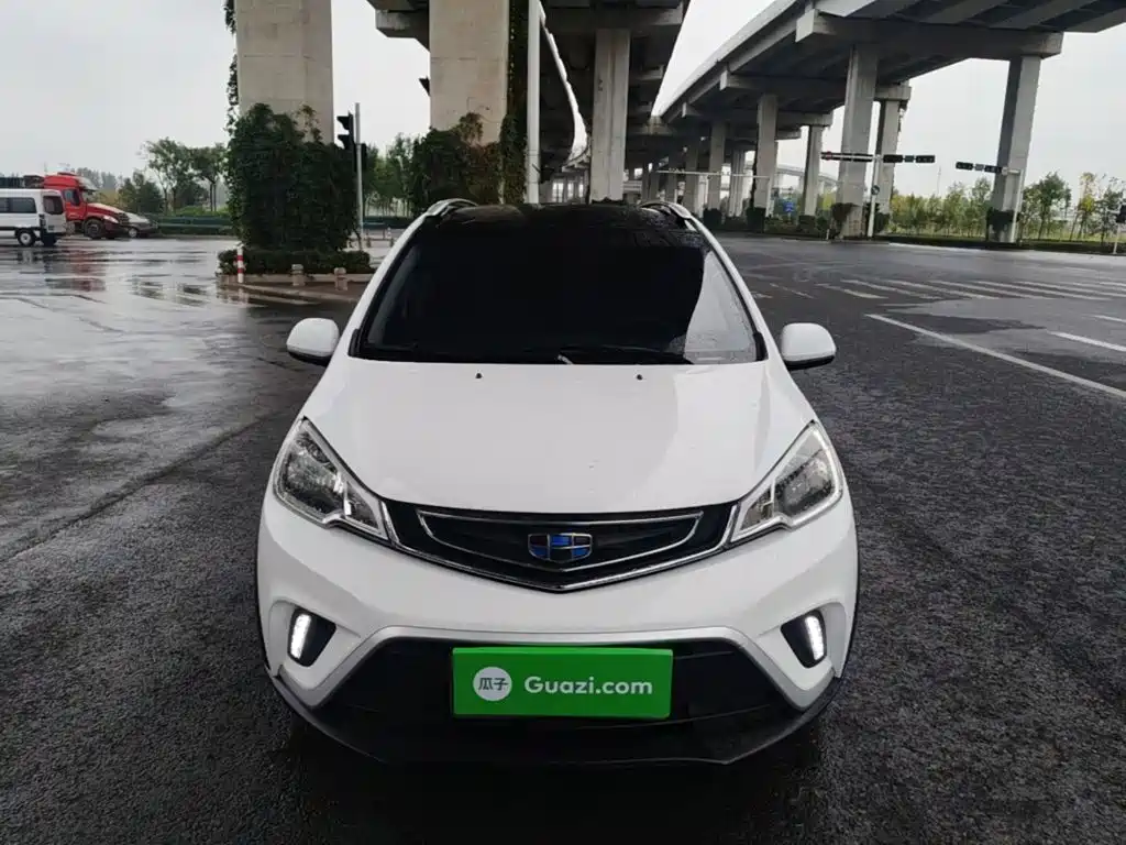 Geely Vision X1 — миниатюра 3