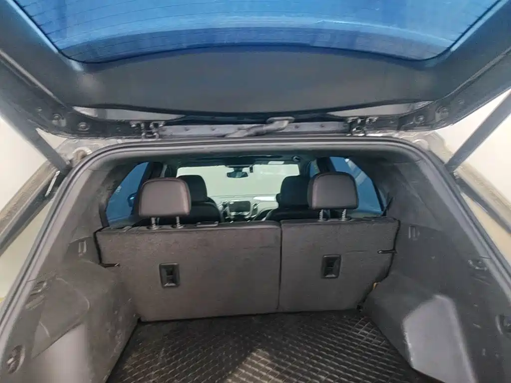 Chevrolet Equinox — миниатюра 19