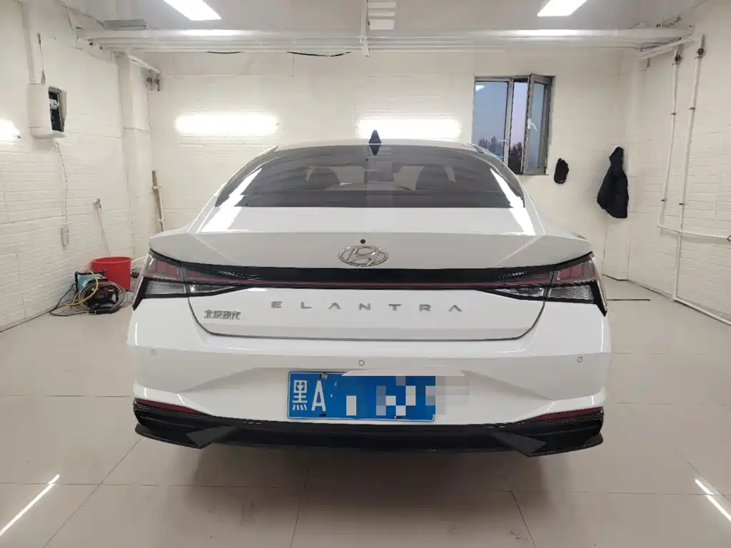 Hyundai Elantra — миниатюра 5