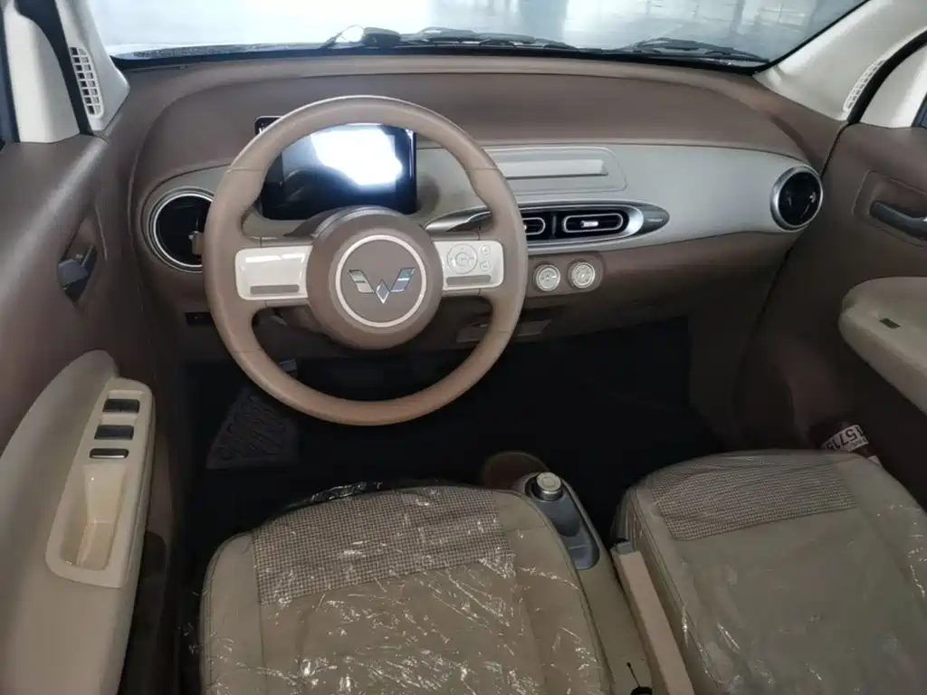 Wuling MINIEV — миниатюра 10