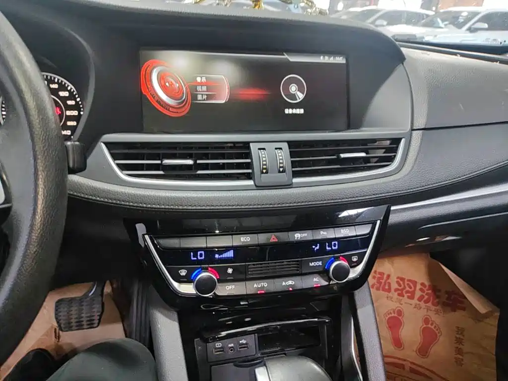Borgward BX7 — миниатюра 13
