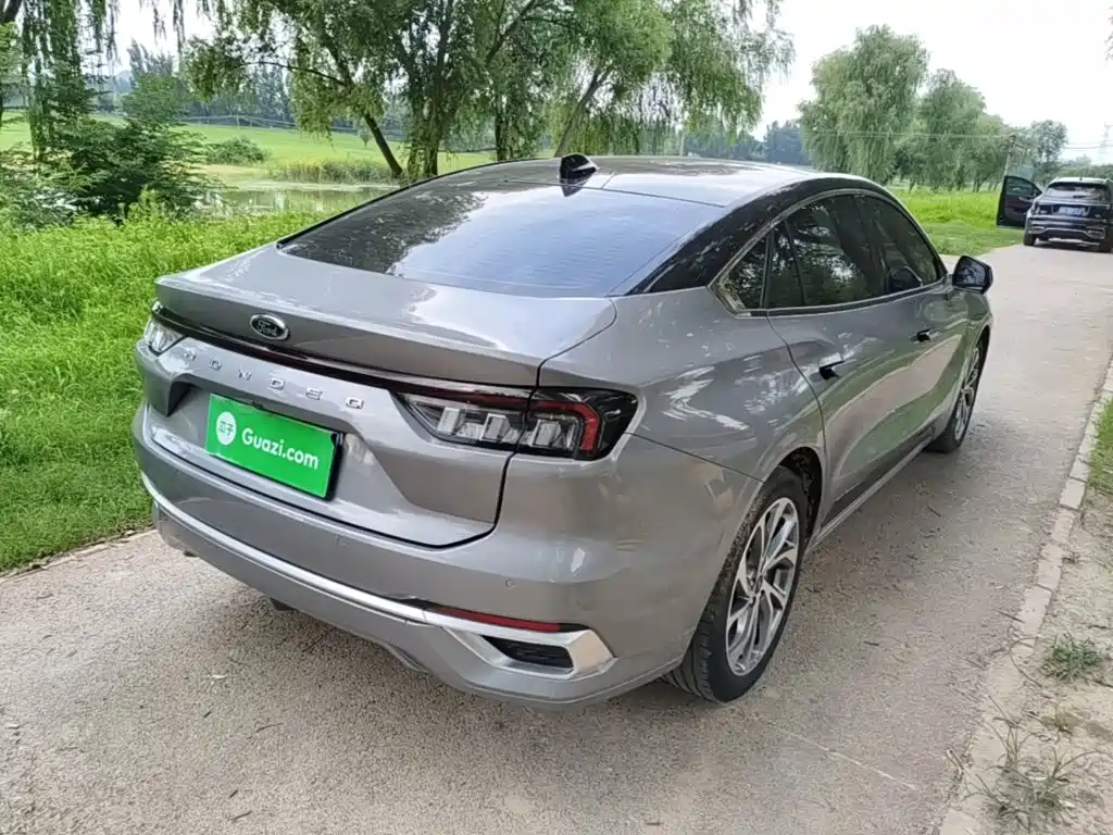 Ford Mondeo — миниатюра 7
