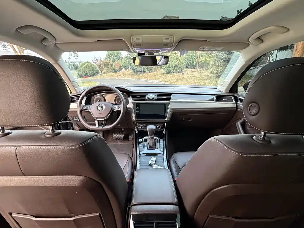 Volkswagen Phideon — миниатюра 7