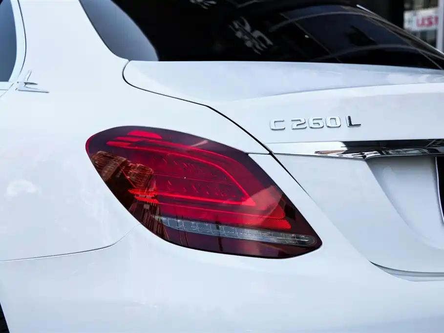 Mercedes-Benz C-Class — миниатюра 14