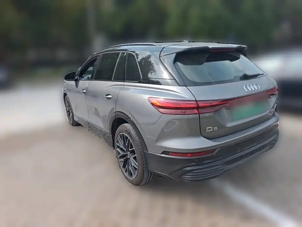 Audi Q5 e-tron — миниатюра 7
