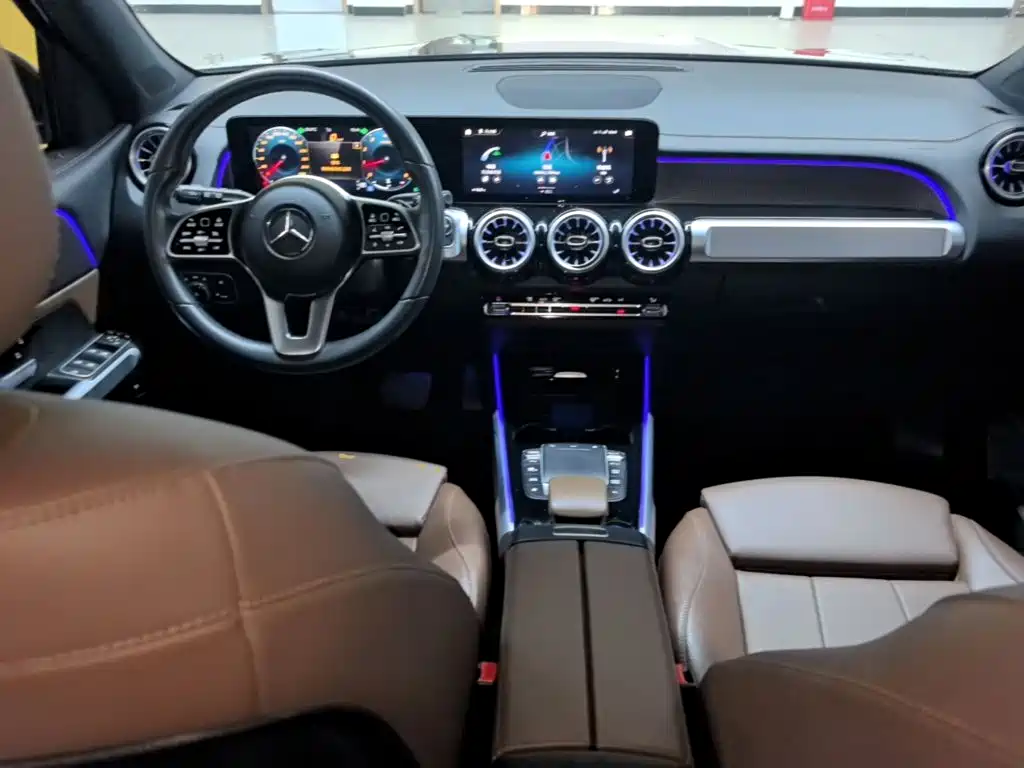 Mercedes-Benz GLB — миниатюра 10