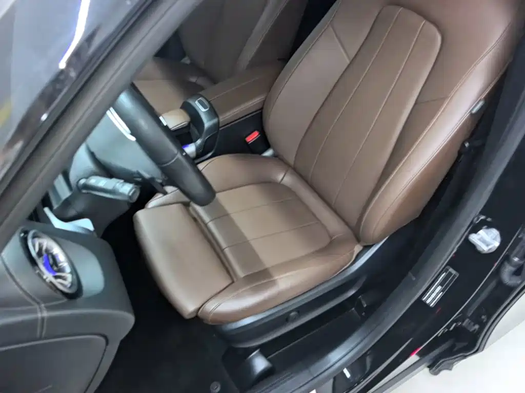 Mercedes-Benz GLB — миниатюра 15