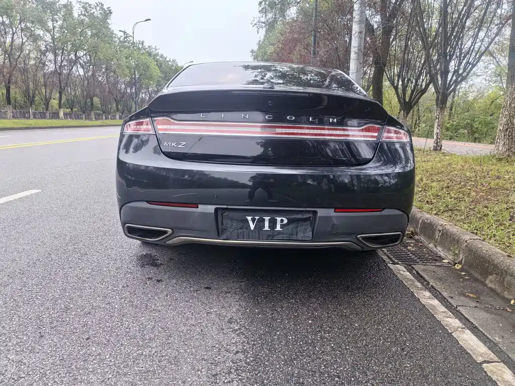 Lincoln MKZ — миниатюра 9