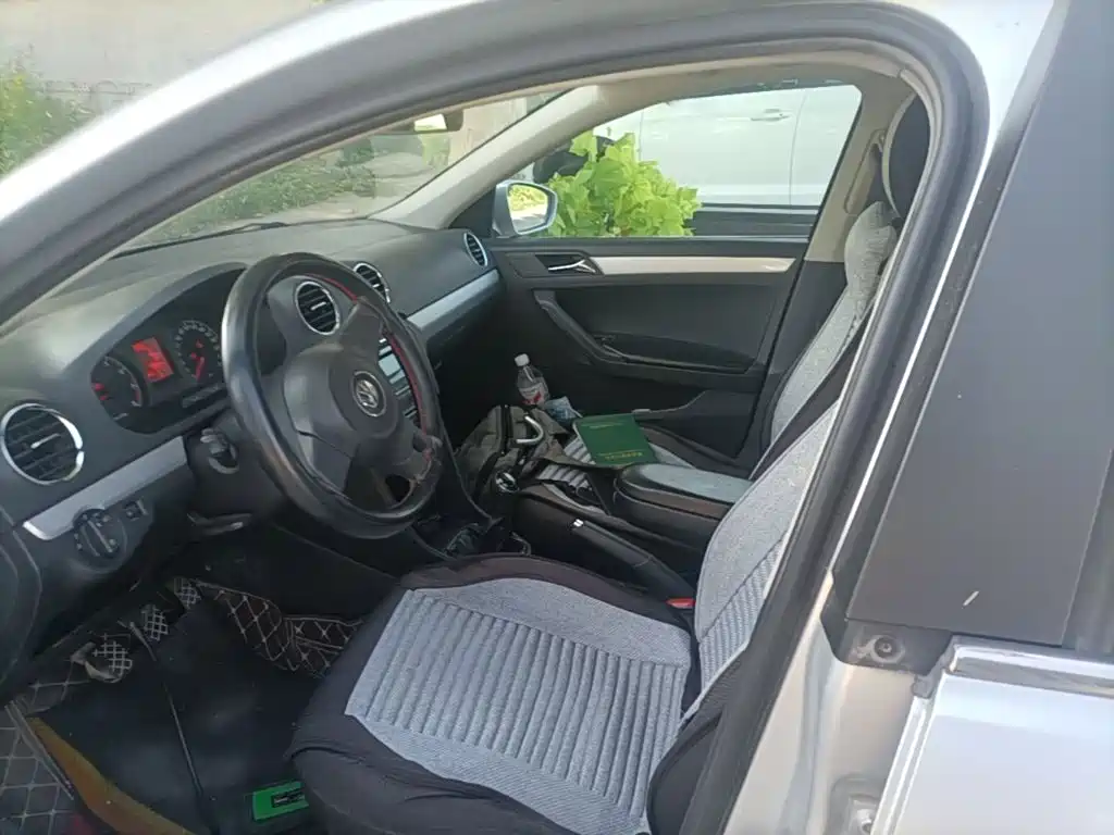 Volkswagen Jetta — миниатюра 15