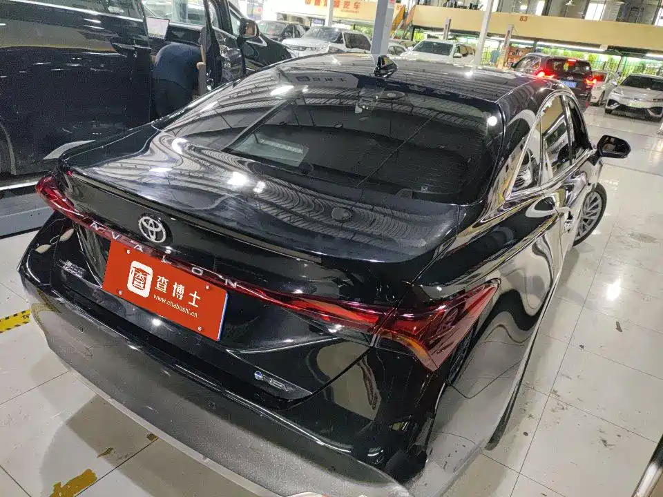 Toyota Avalon — миниатюра 6