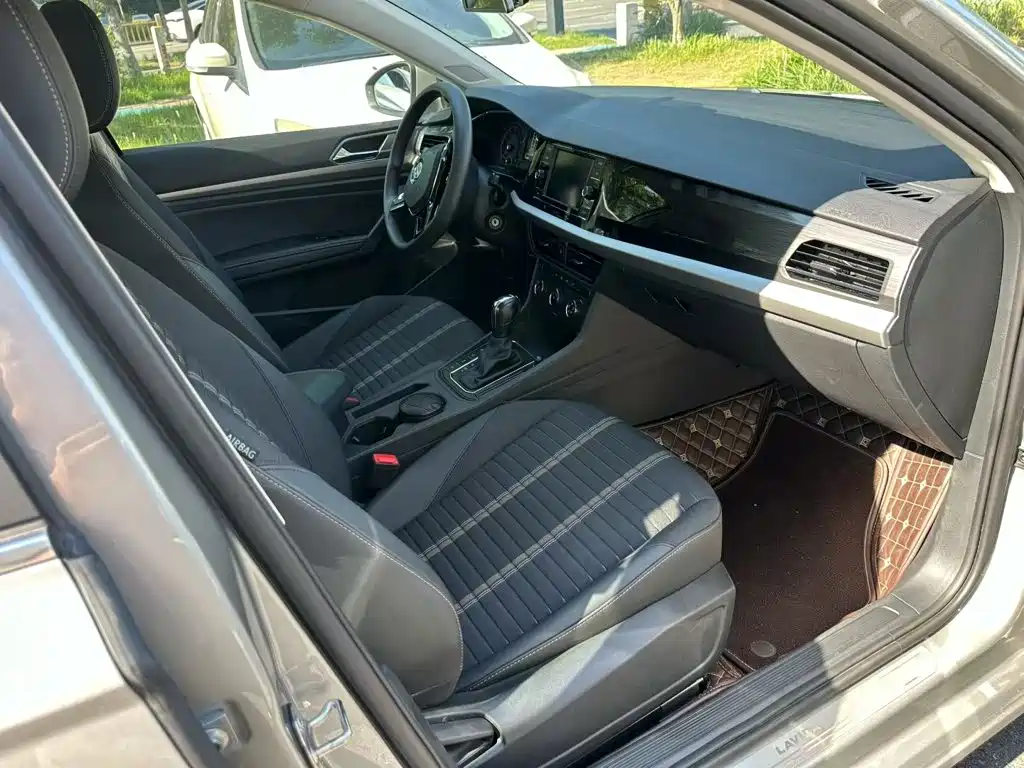 Volkswagen Lavida — миниатюра 4