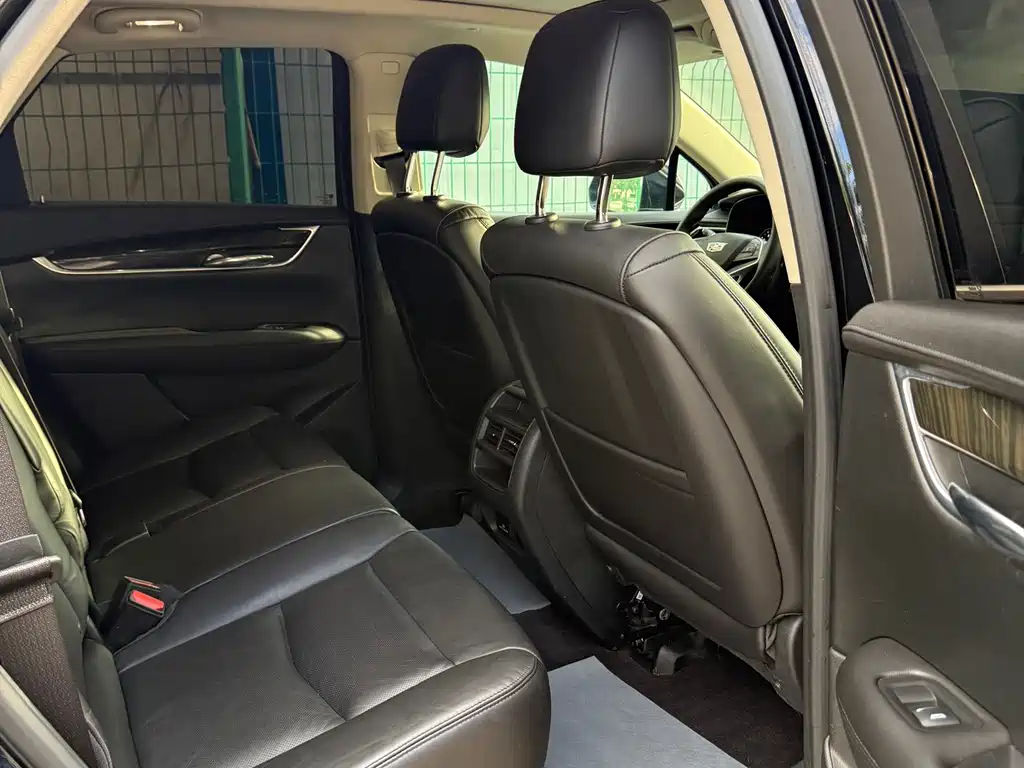 Cadillac XT5 — миниатюра 11