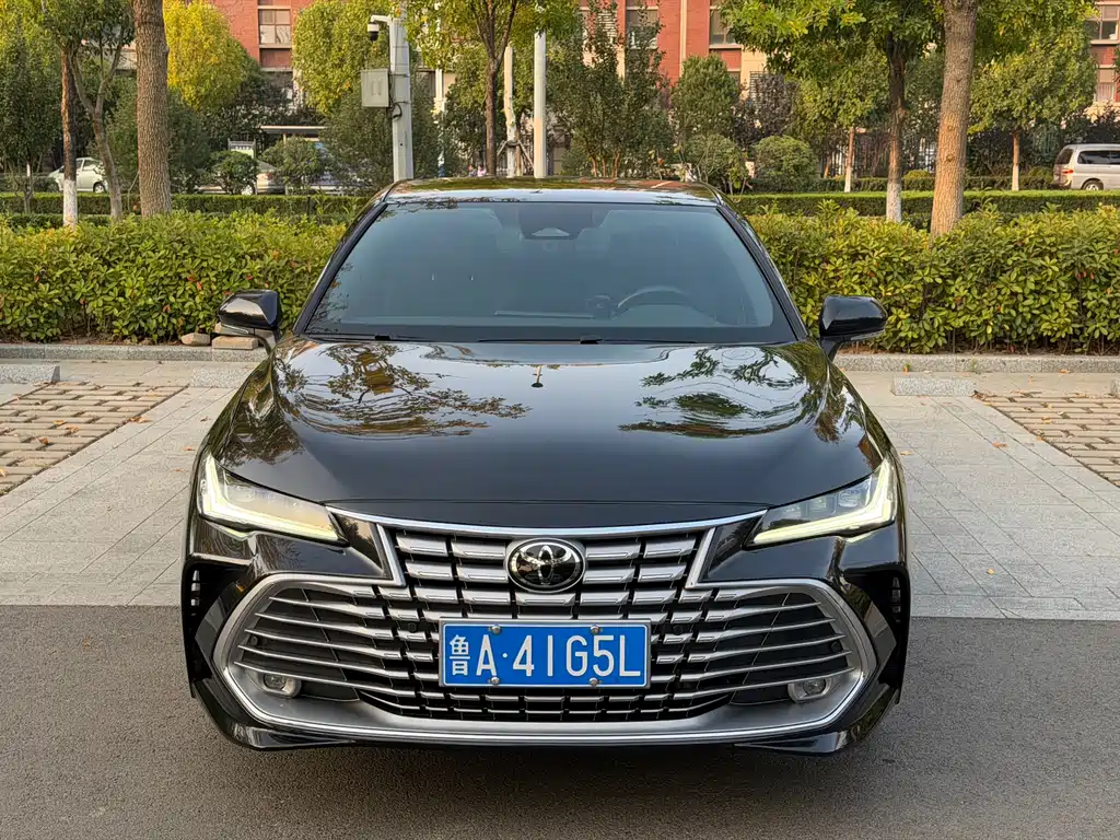 Toyota Avalon — миниатюра 2