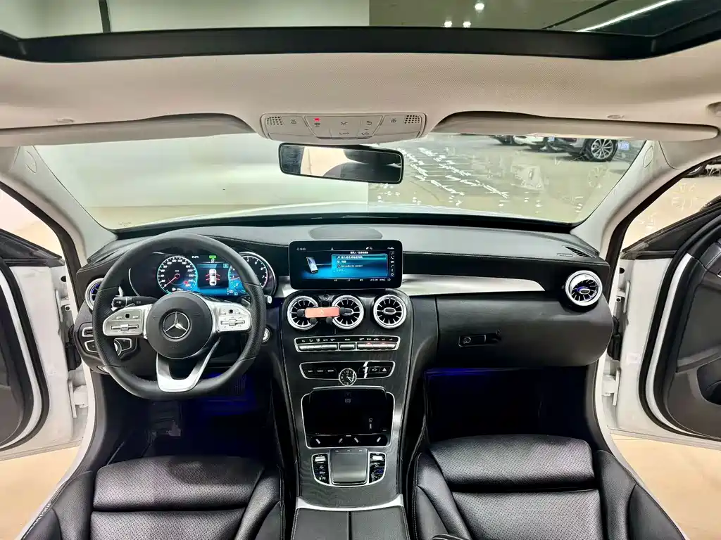 Mercedes-Benz C-Class — миниатюра 7