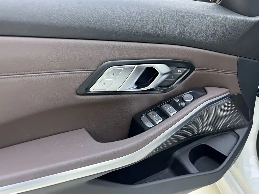 BMW 3 Series — миниатюра 9
