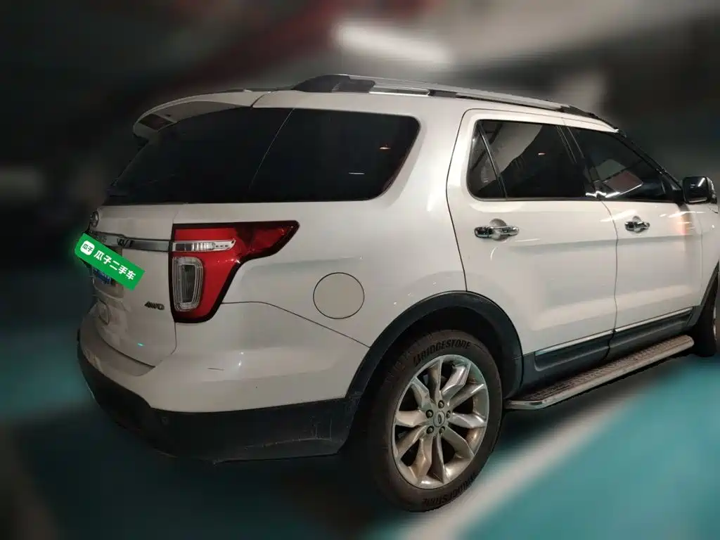 Ford Explorer (Import) — миниатюра 4