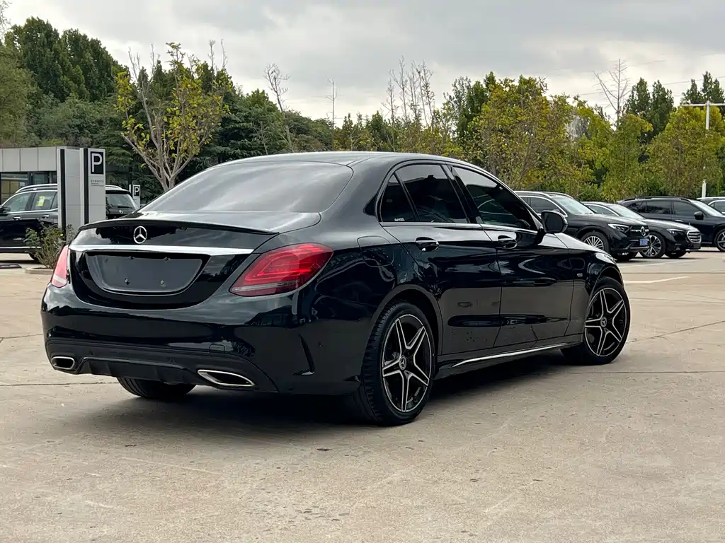 Mercedes-Benz C-Class — миниатюра 3