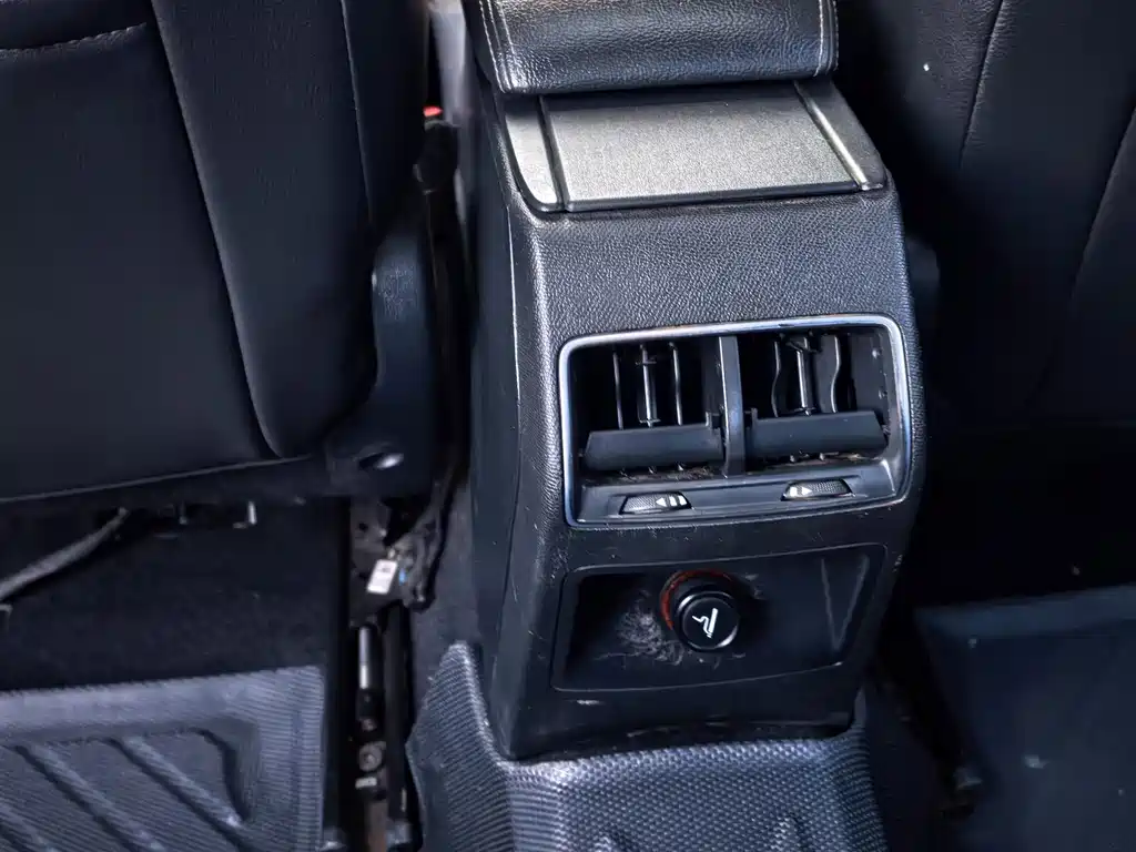 Peugeot 408 — миниатюра 9
